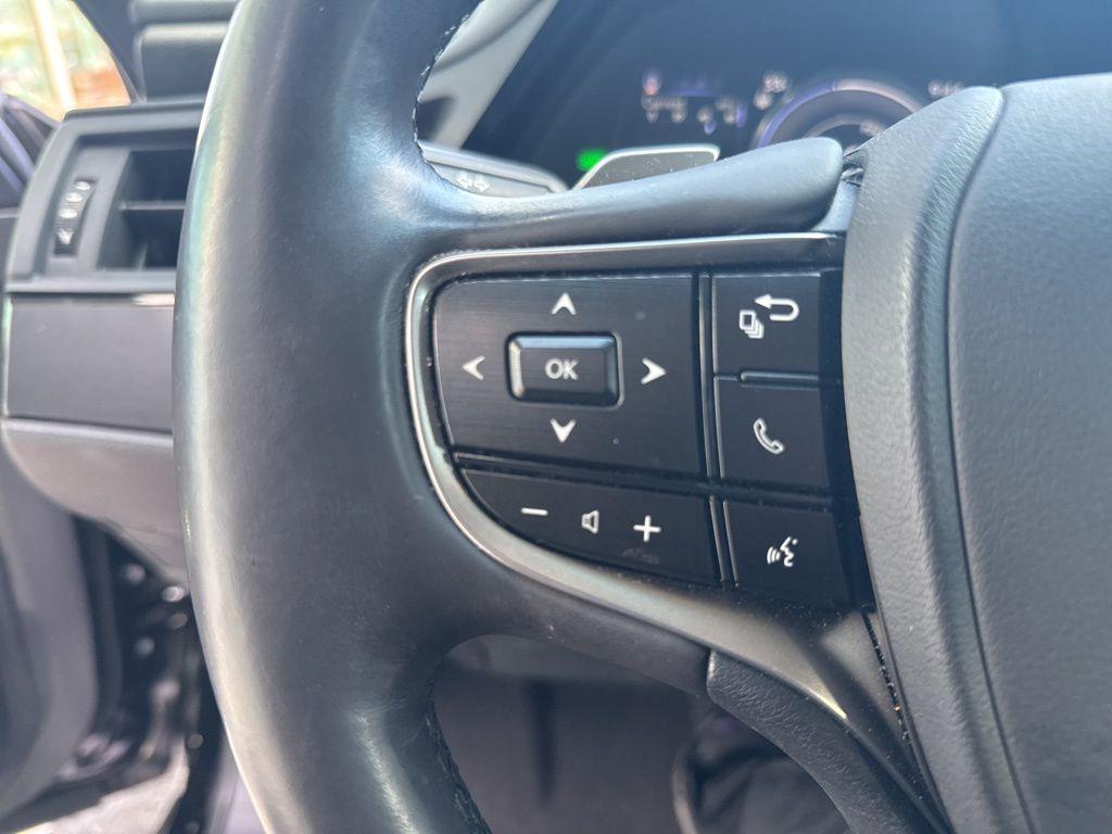 used 2022 Lexus ES 300h car, priced at $34,589