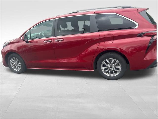 used 2022 Toyota Sienna car, priced at $38,951