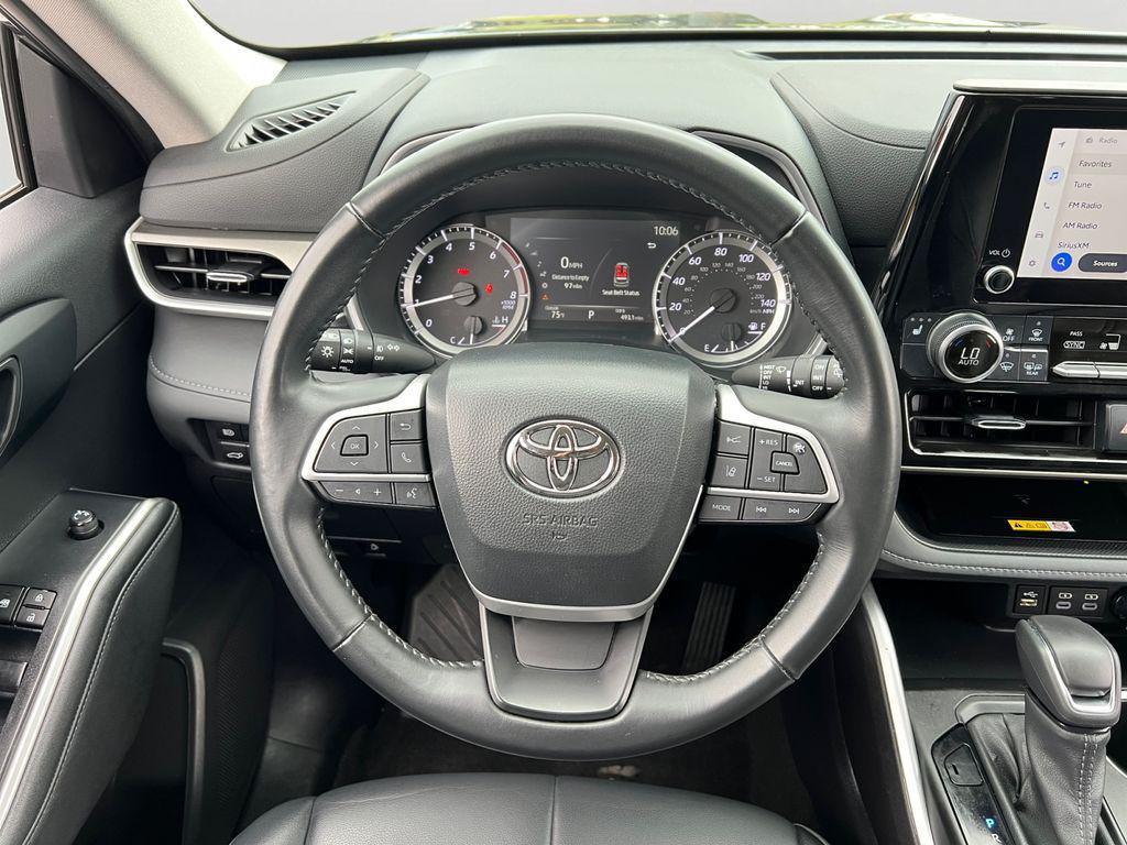 used 2023 Toyota Highlander car, priced at $35,223