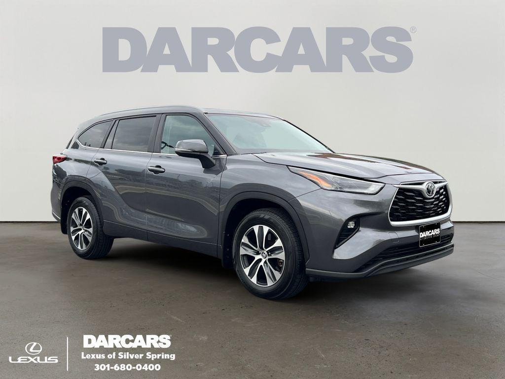 used 2023 Toyota Highlander car, priced at $35,223