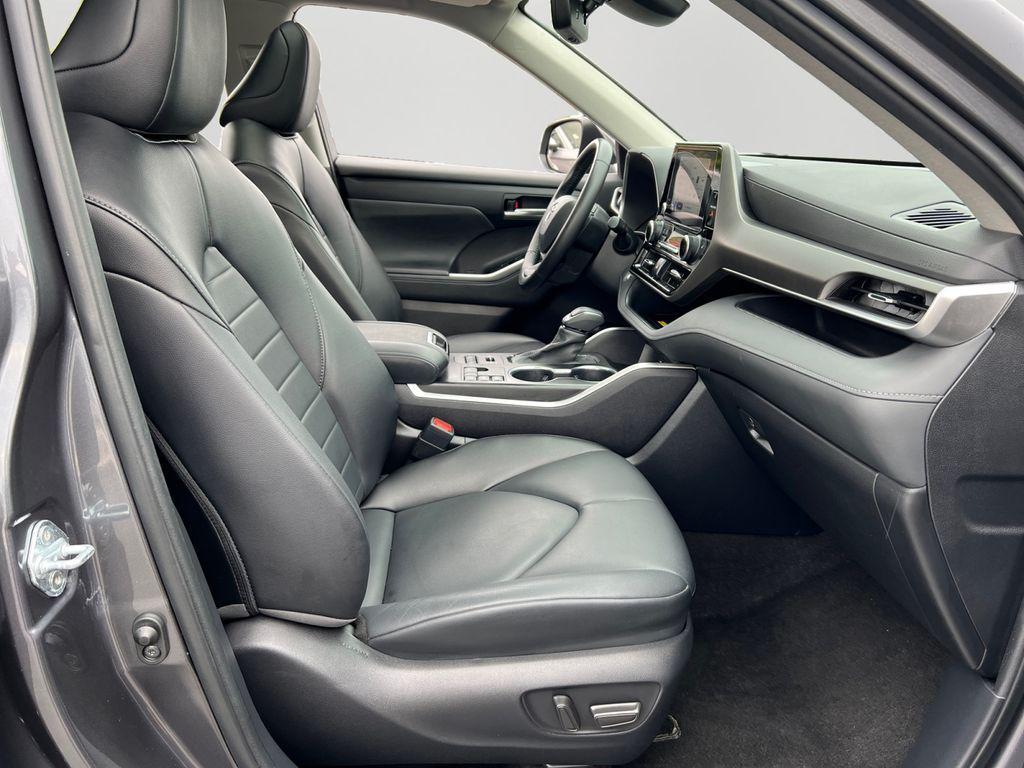 used 2023 Toyota Highlander car, priced at $35,223
