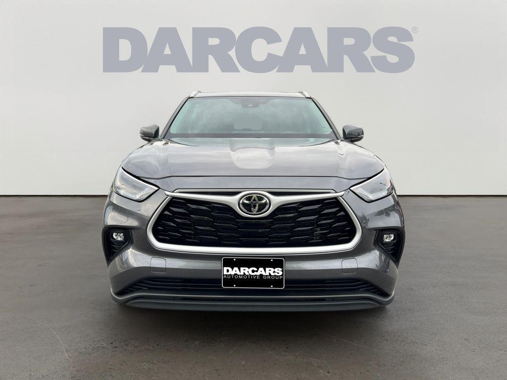 used 2023 Toyota Highlander car, priced at $35,223