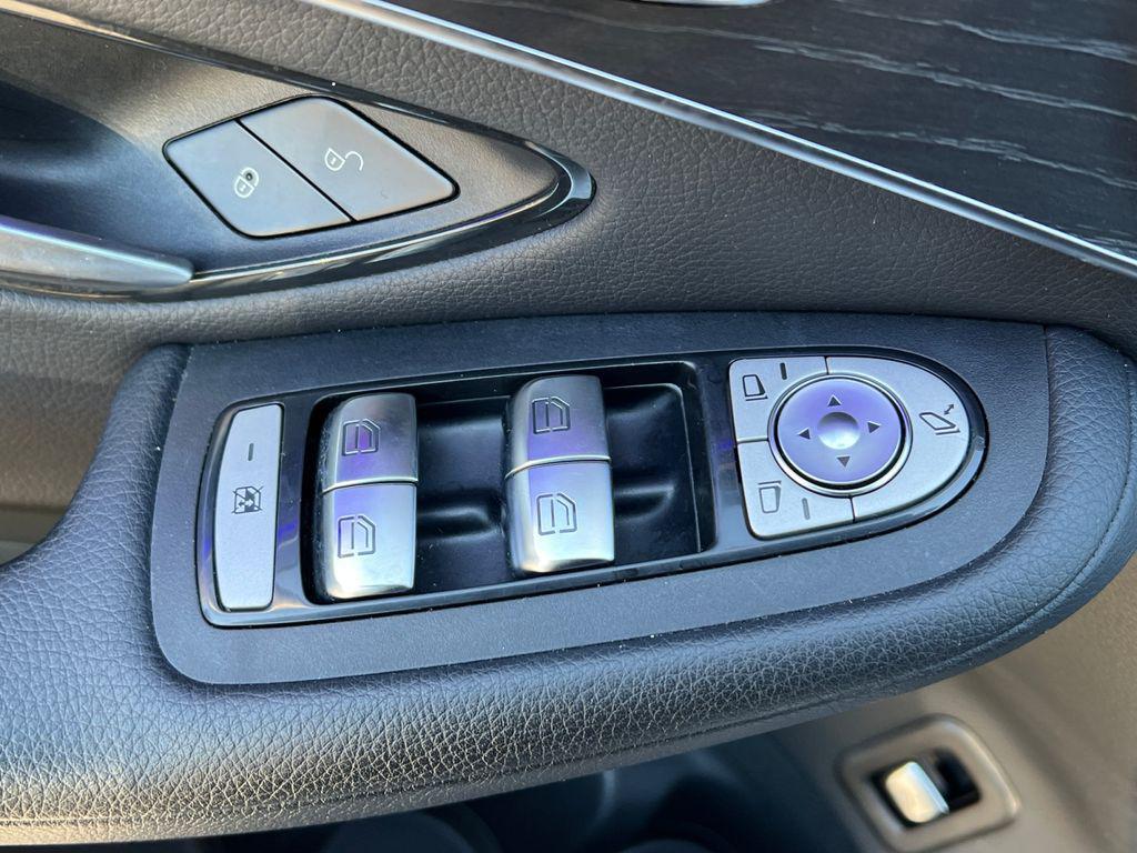 used 2022 Mercedes-Benz GLC 300 car, priced at $28,199