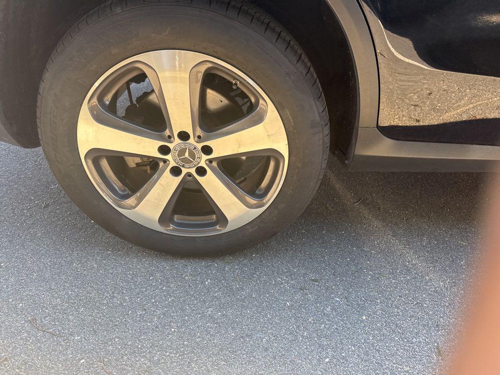 used 2022 Mercedes-Benz GLC 300 car, priced at $28,543