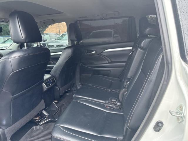 used 2018 Toyota Highlander car, priced at $24,990