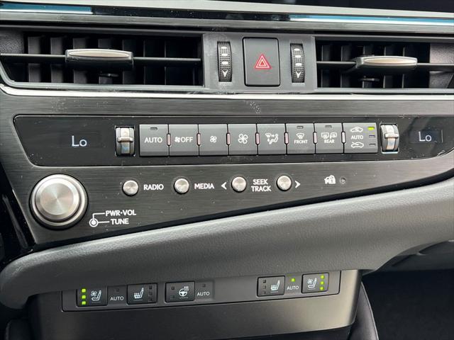 new 2025 Lexus ES 350 car, priced at $45,255