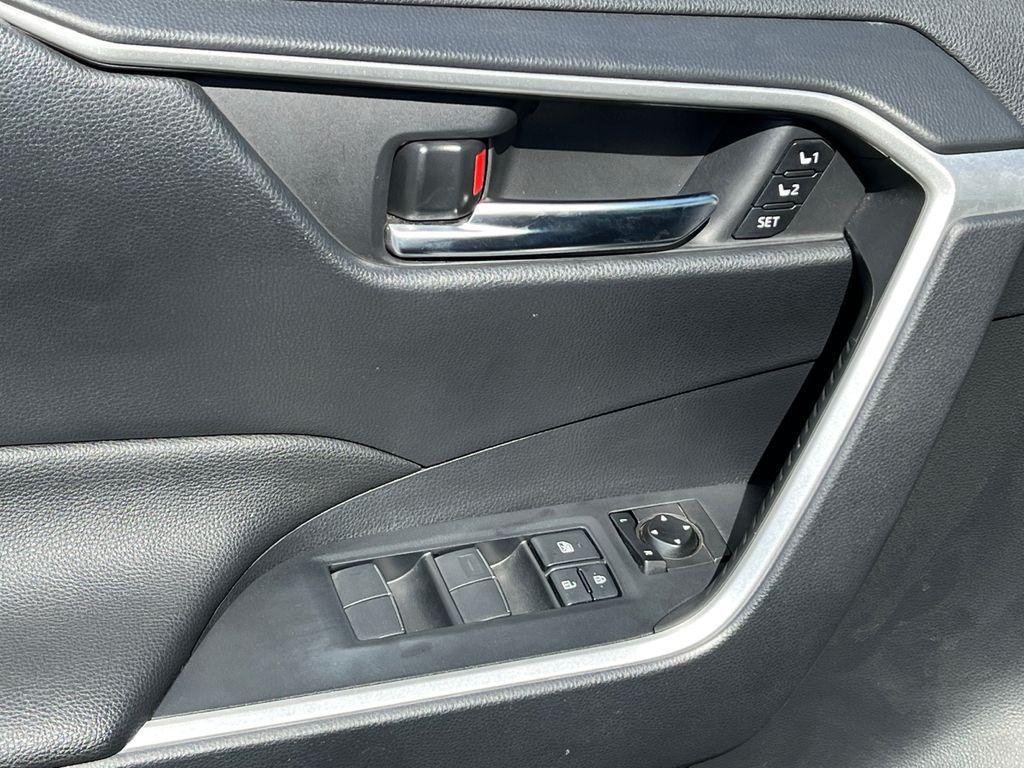 used 2019 Toyota RAV4 car, priced at $25,548