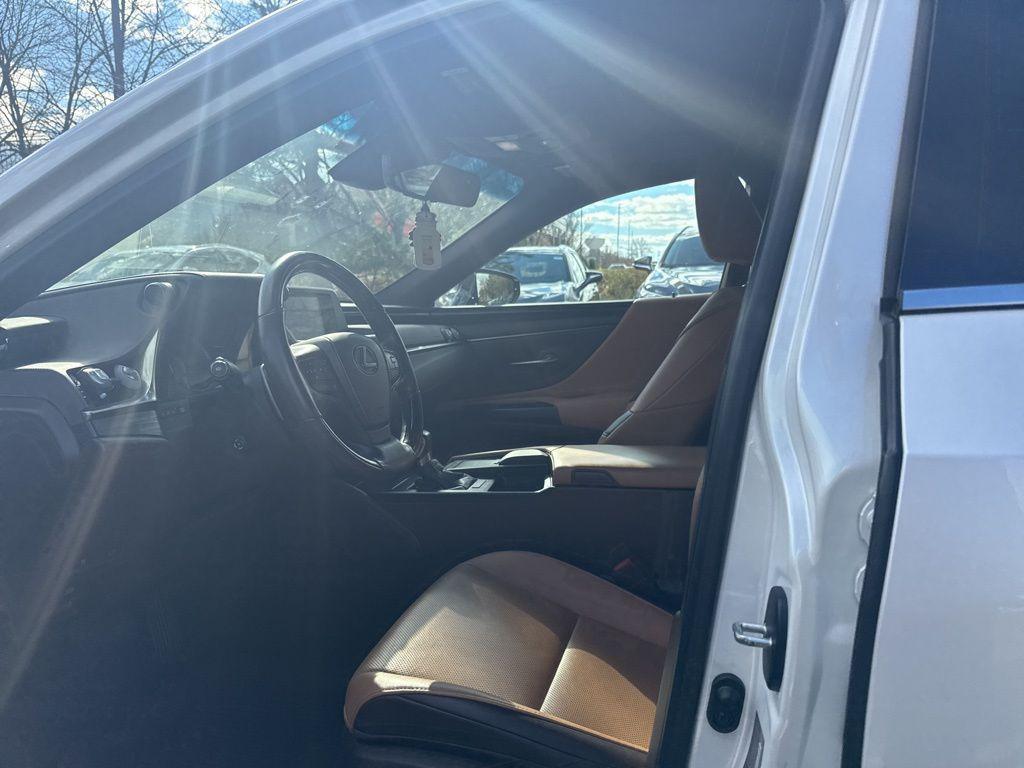 used 2021 Lexus ES 250 car, priced at $29,990