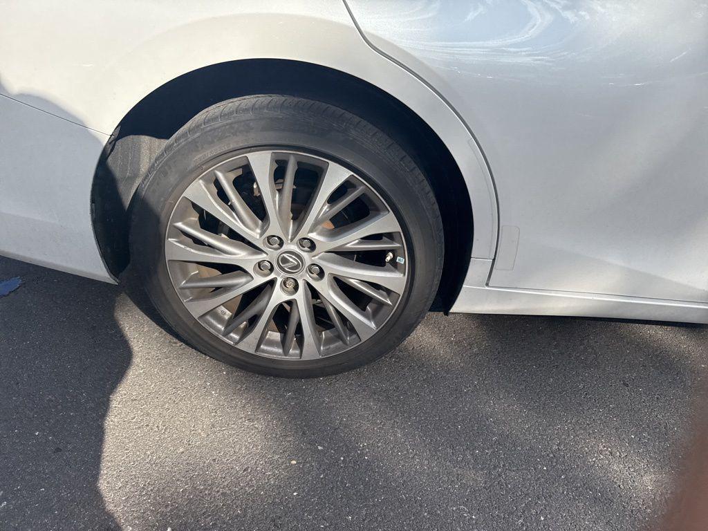 used 2021 Lexus ES 250 car, priced at $29,990