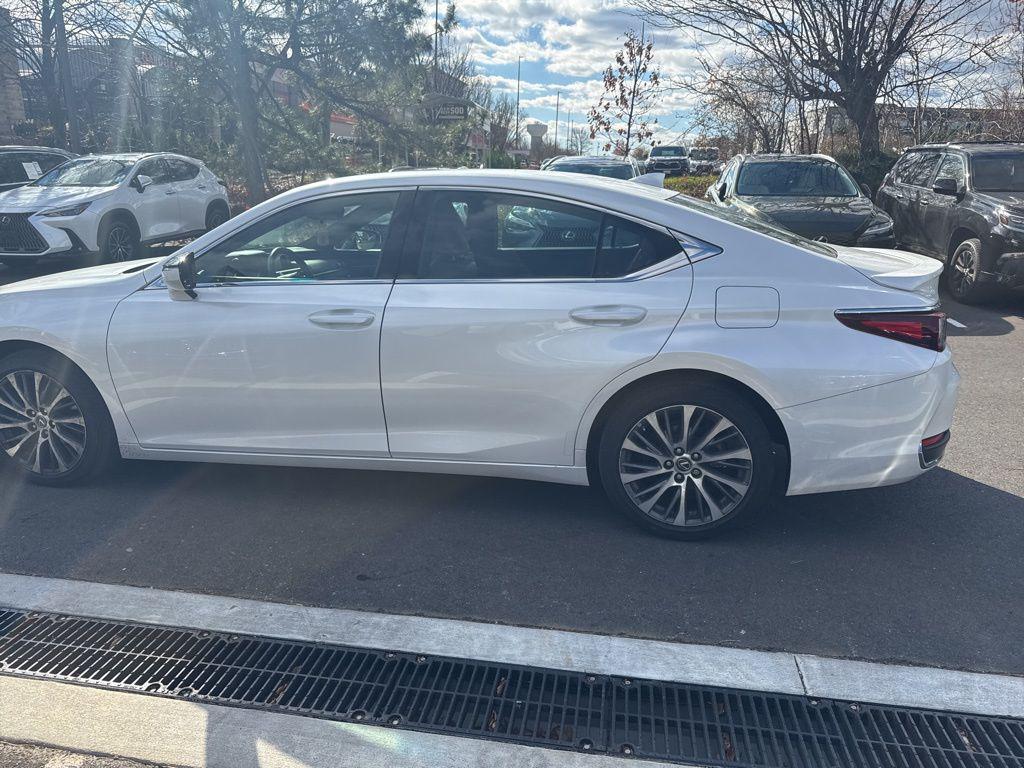 used 2021 Lexus ES 250 car, priced at $29,990