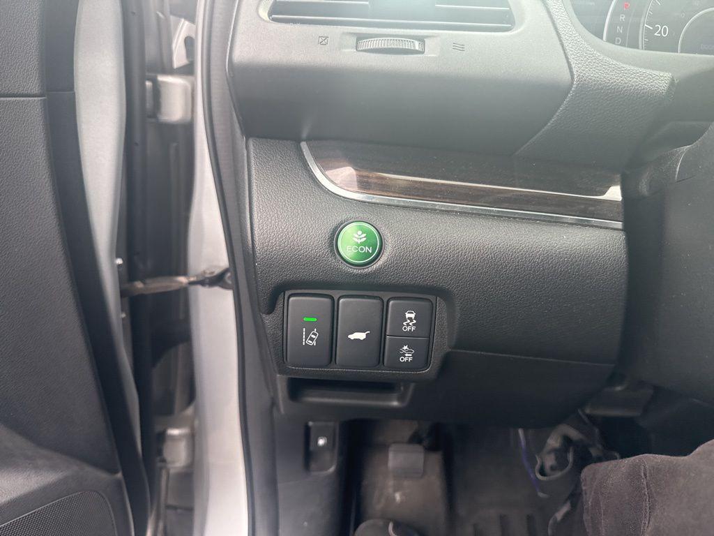 used 2015 Honda CR-V car, priced at $19,312