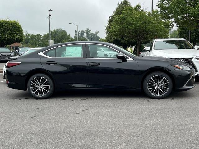 new 2025 Lexus ES 300h car, priced at $48,682