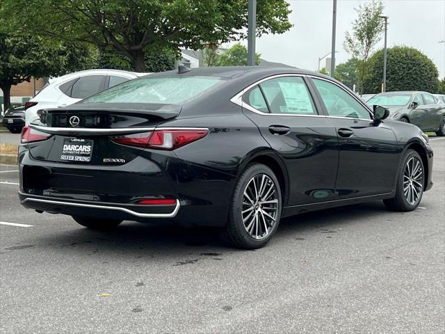 new 2025 Lexus ES 300h car, priced at $48,682