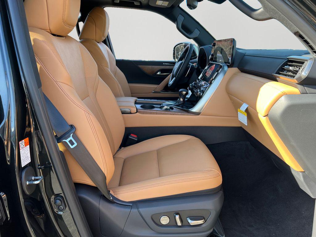 new 2025 Lexus LX 600 car, priced at $117,368
