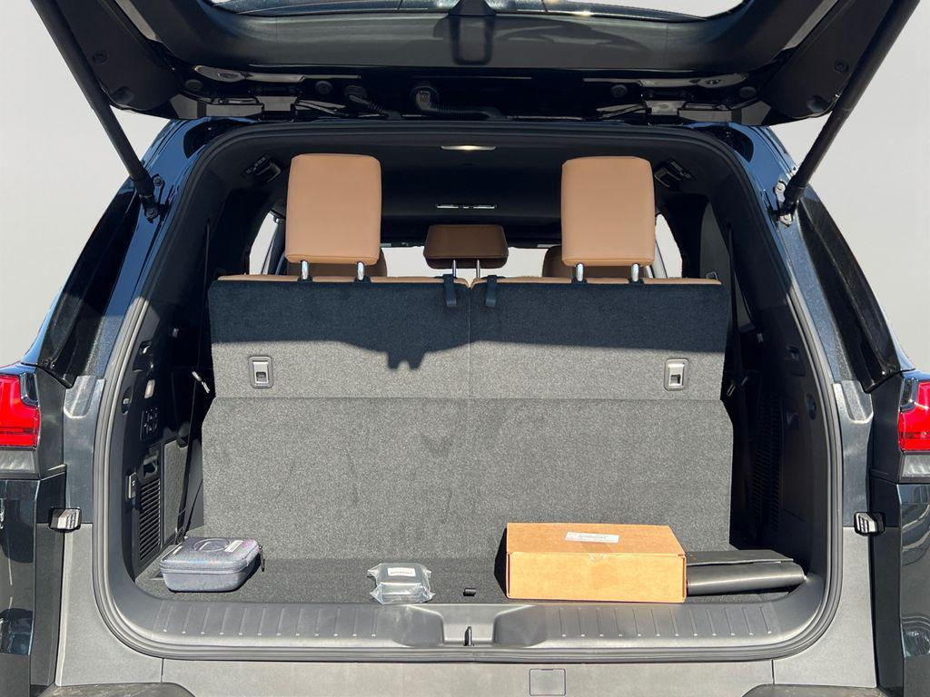 new 2025 Lexus LX 600 car, priced at $117,368