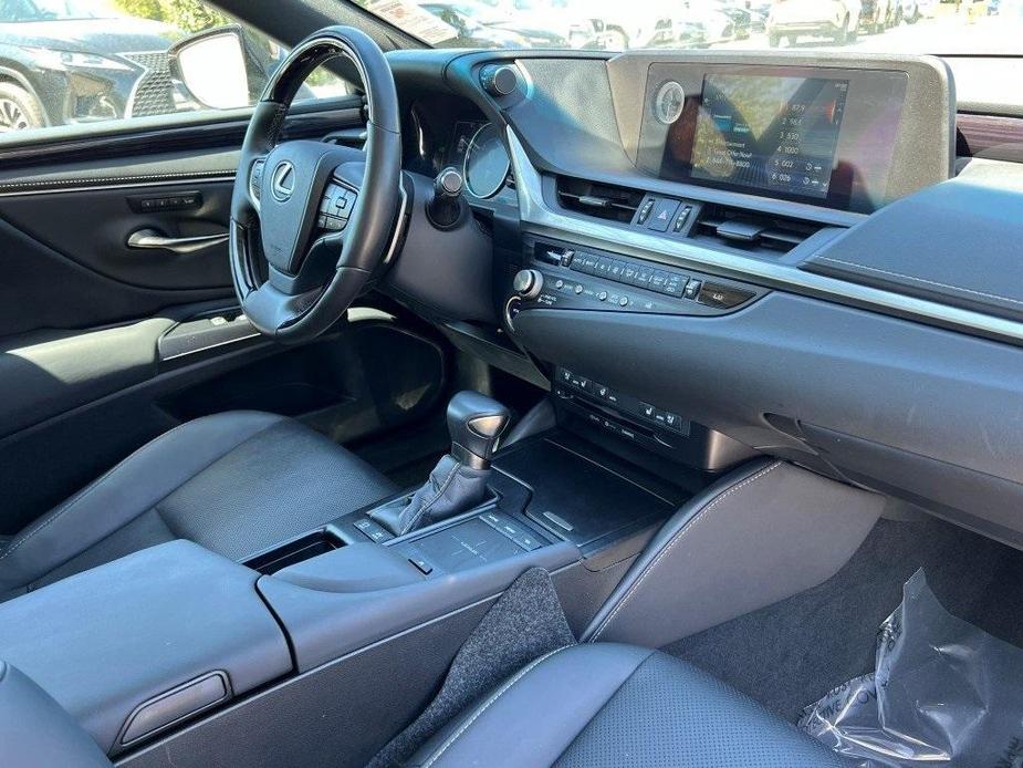used 2021 Lexus ES 300h car, priced at $32,794