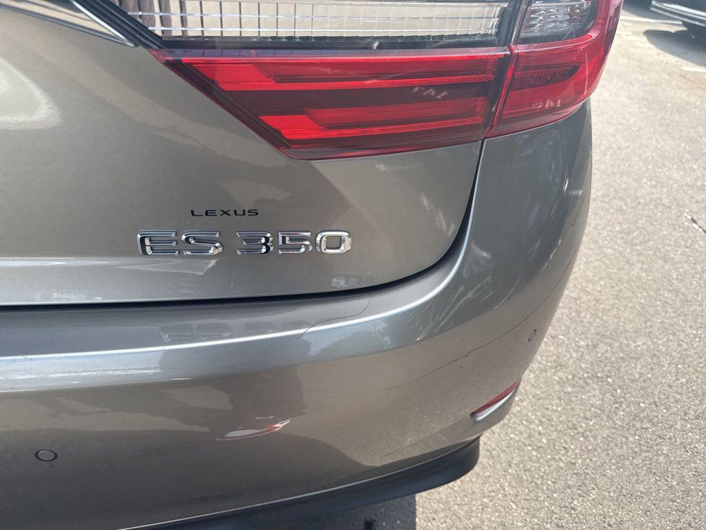 used 2017 Lexus ES 350 car, priced at $27,989