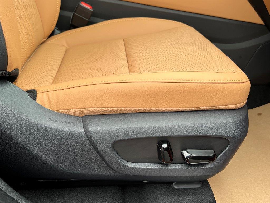 new 2025 Lexus NX 350 car, priced at $47,030