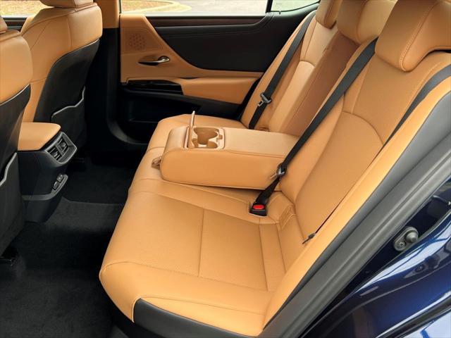 new 2025 Lexus ES 300h car, priced at $47,482