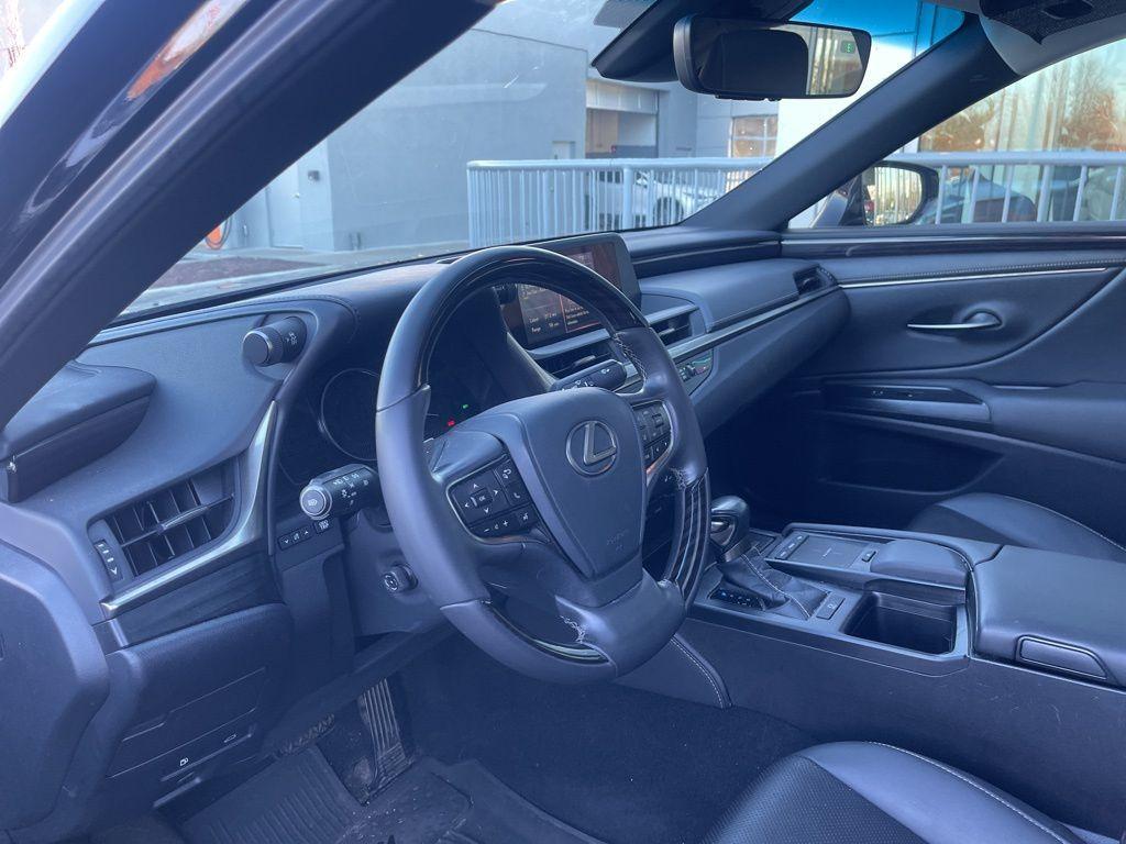 used 2021 Lexus ES 250 car, priced at $25,953