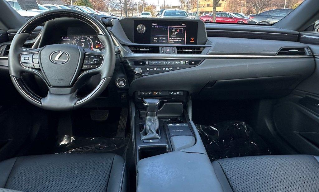 used 2021 Lexus ES 350 car, priced at $31,554