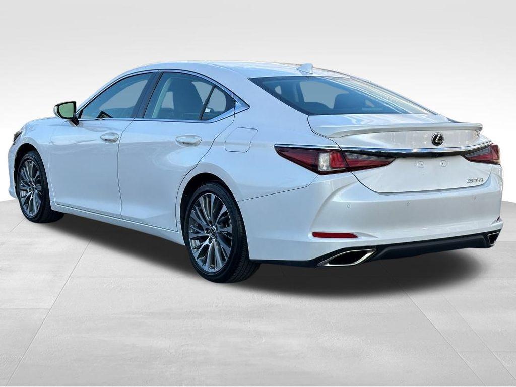 used 2021 Lexus ES 350 car, priced at $31,554