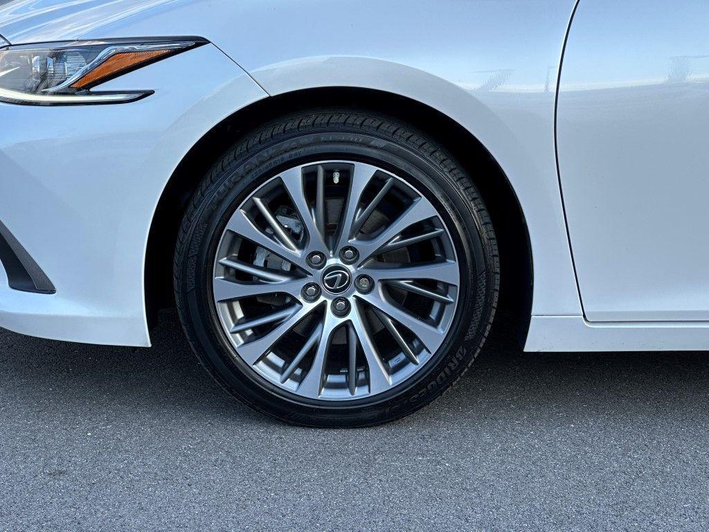 used 2021 Lexus ES 350 car, priced at $31,554