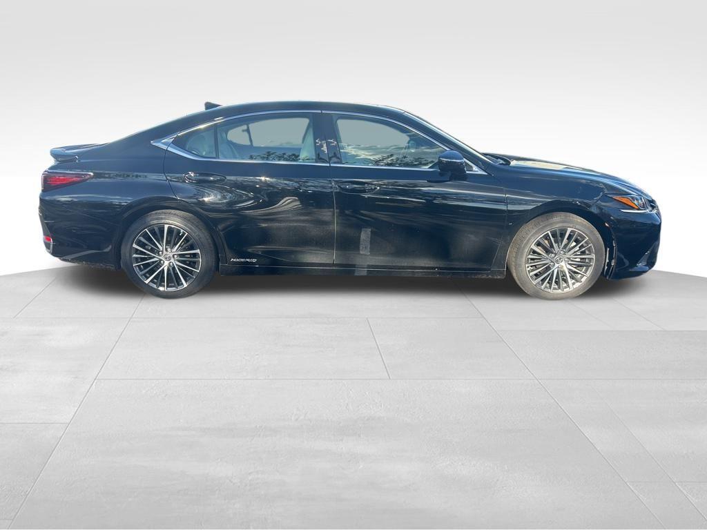 used 2022 Lexus ES 300h car, priced at $40,500