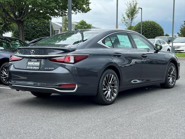 new 2025 Lexus ES 300h car, priced at $52,548