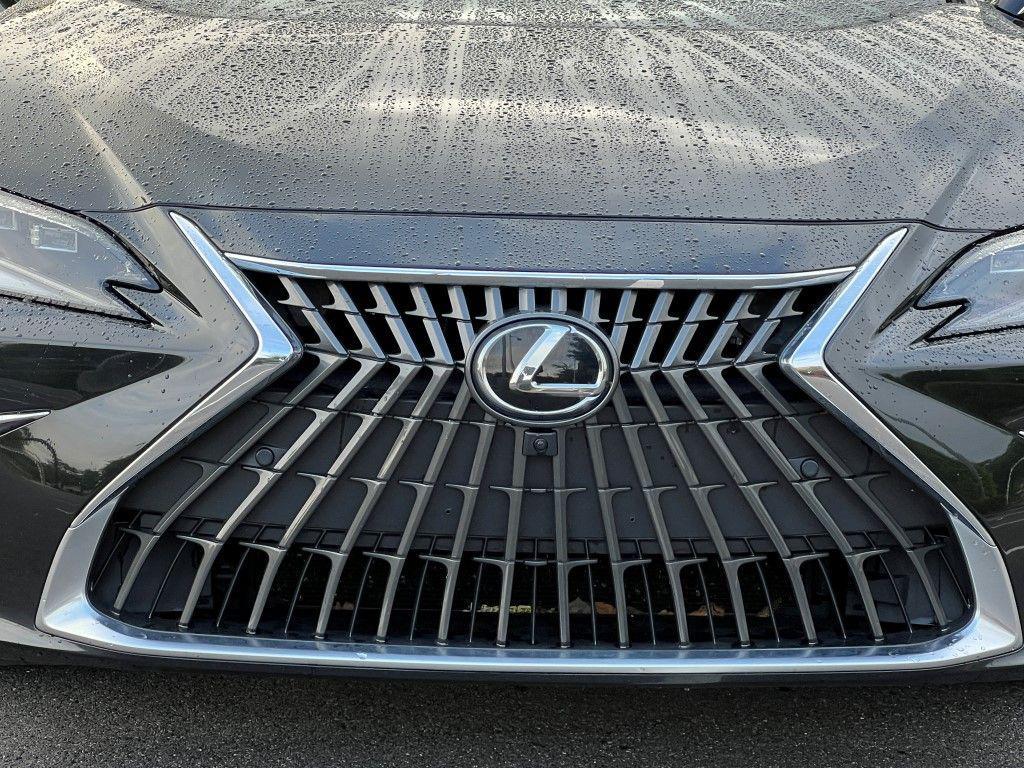 used 2024 Lexus ES 350 car, priced at $47,108