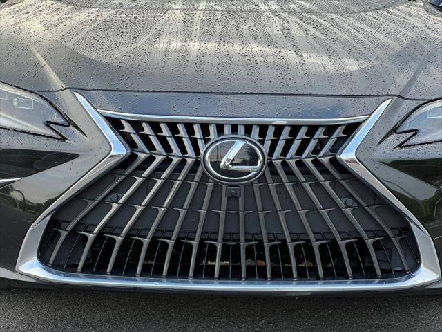 used 2024 Lexus ES 350 car, priced at $47,400