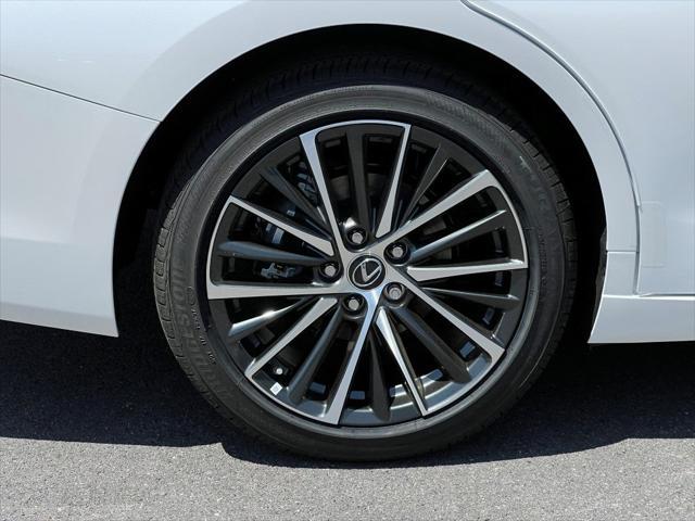 new 2025 Lexus ES 300h car, priced at $49,530