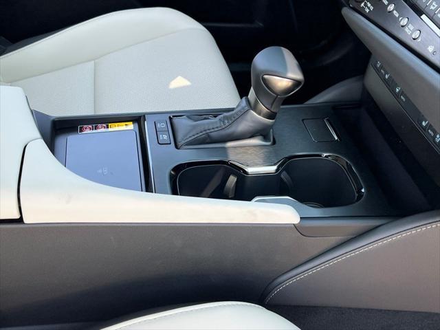 new 2025 Lexus ES 300h car, priced at $49,530