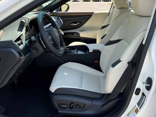 new 2025 Lexus ES 300h car, priced at $49,530