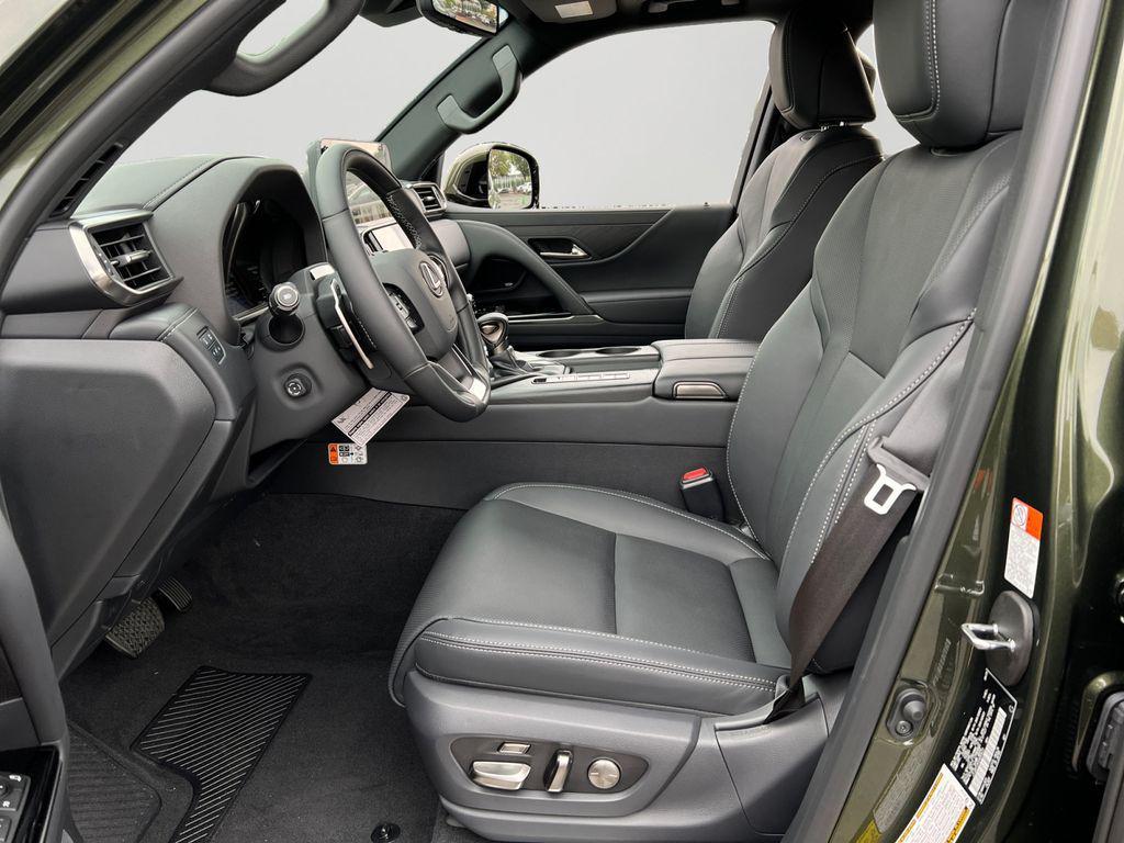 new 2025 Lexus LX 600 car, priced at $117,818