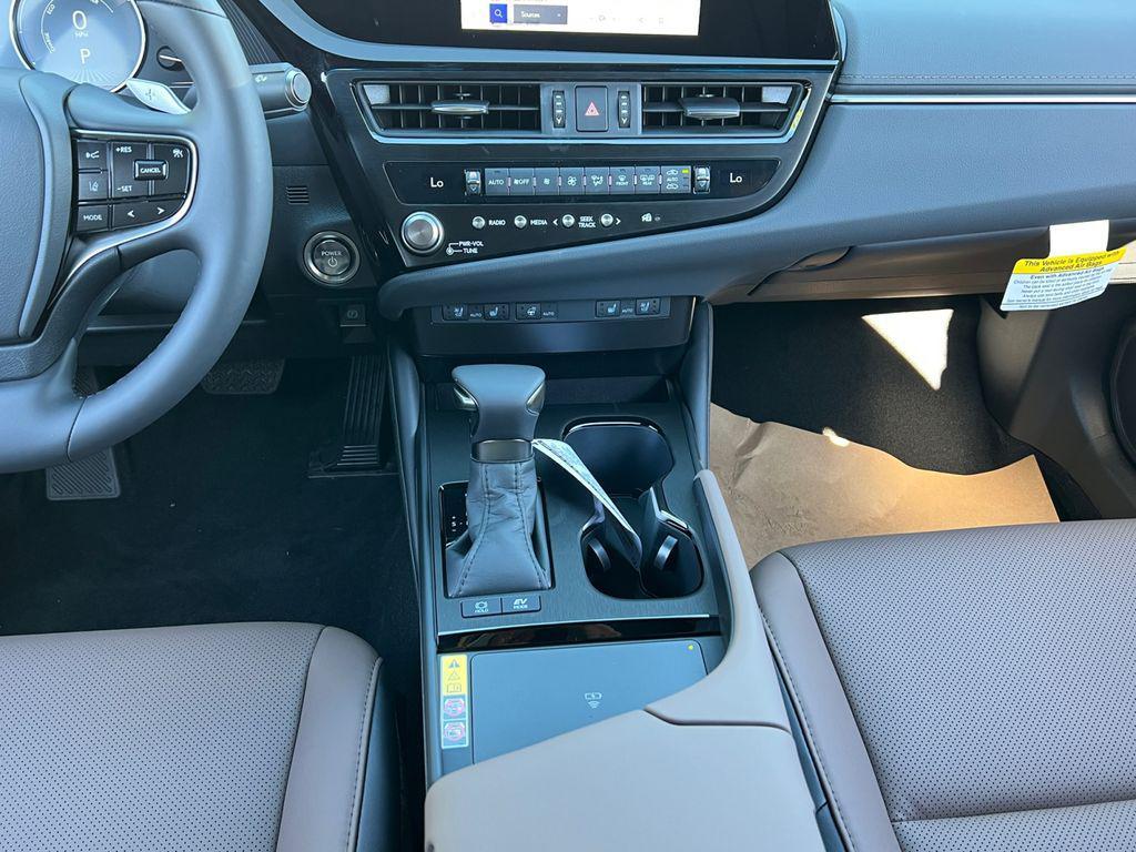 new 2025 Lexus ES 300h car, priced at $49,350