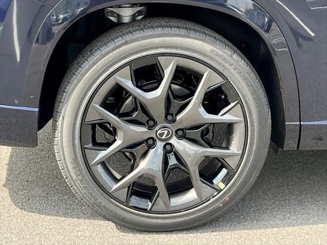 new 2025 Lexus TX 500h car, priced at $72,295