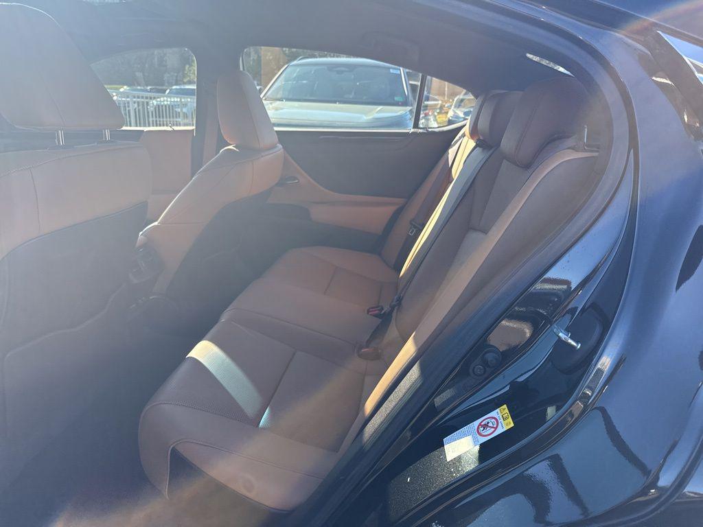 used 2019 Lexus ES 350 car, priced at $28,957