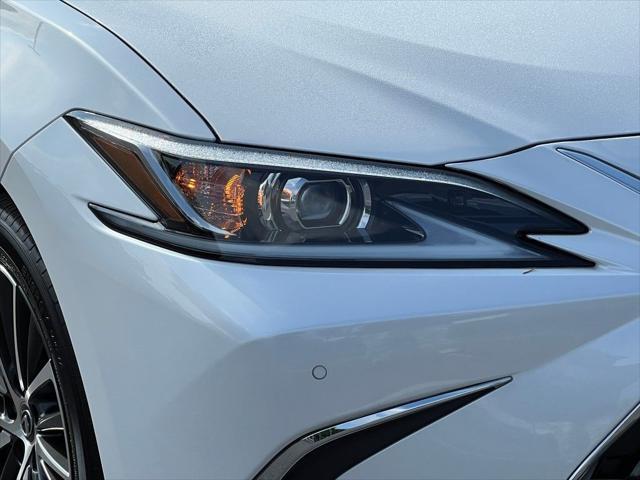 used 2022 Lexus ES 350 car, priced at $38,544