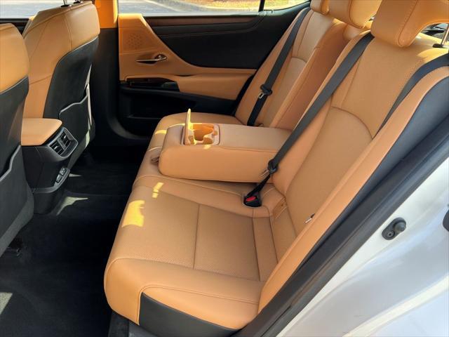 used 2022 Lexus ES 350 car, priced at $38,544