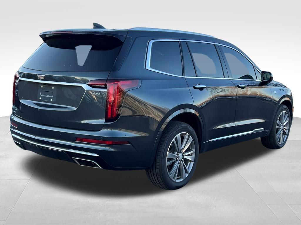 used 2022 Cadillac XT6 car, priced at $30,675