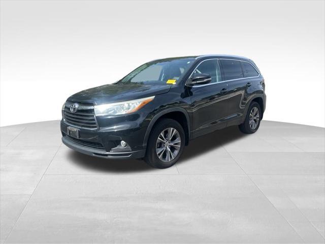 used 2015 Toyota Highlander car, priced at $16,932