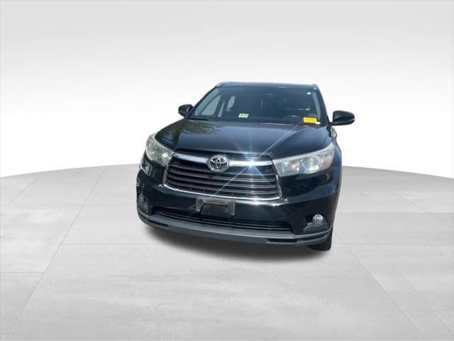 used 2015 Toyota Highlander car, priced at $16,932