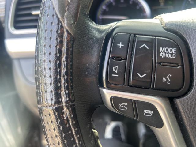 used 2015 Toyota Highlander car, priced at $16,932