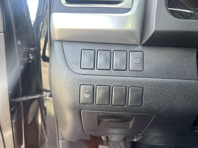 used 2015 Toyota Highlander car, priced at $16,932