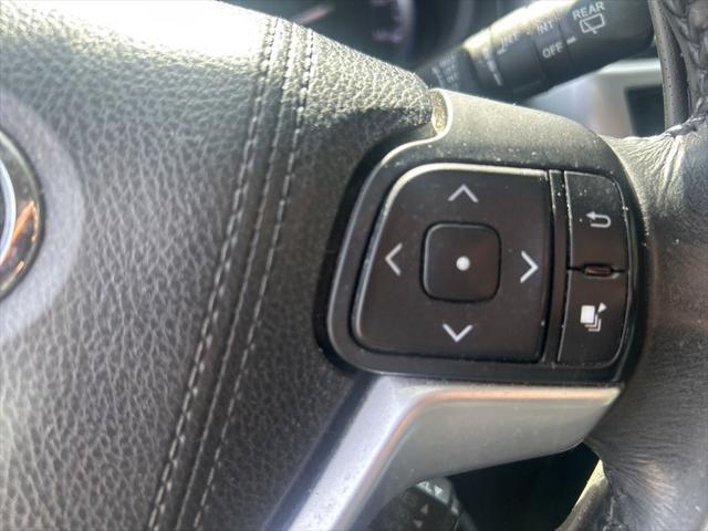 used 2015 Toyota Highlander car, priced at $16,932