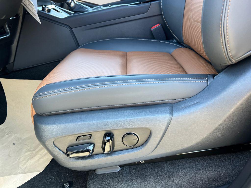 new 2025 Lexus GX 550 car, priced at $85,812