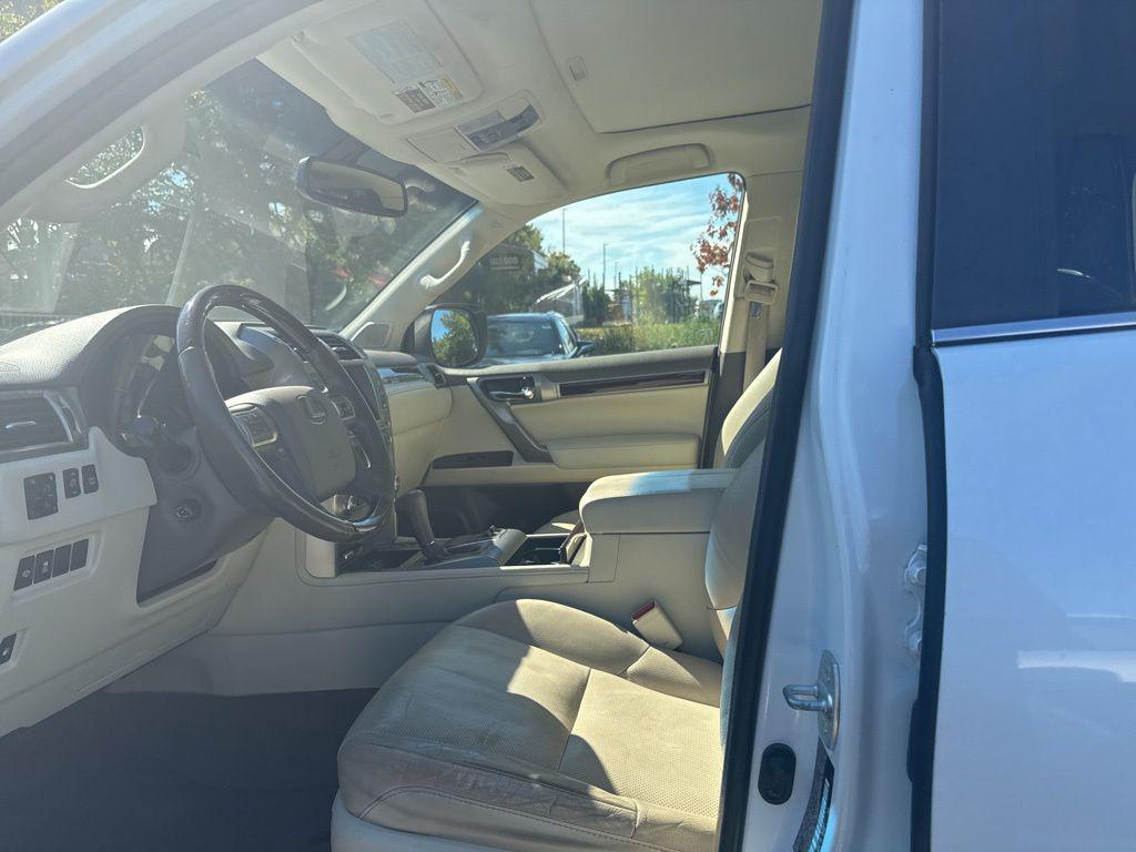 used 2019 Lexus GX 460 car, priced at $32,990
