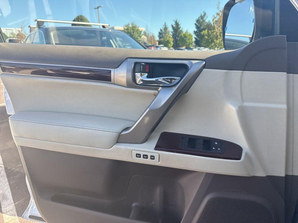 used 2019 Lexus GX 460 car, priced at $32,990