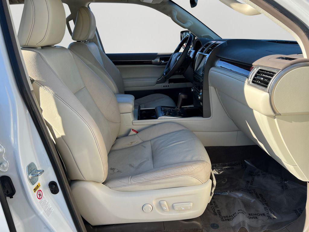 used 2019 Lexus GX 460 car, priced at $32,399